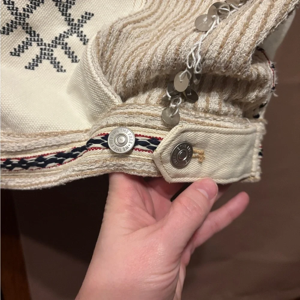 Free People Winter Cactus Embroidered Embellished Trucker Denim Jacket  Medium - Picture 12 of 13